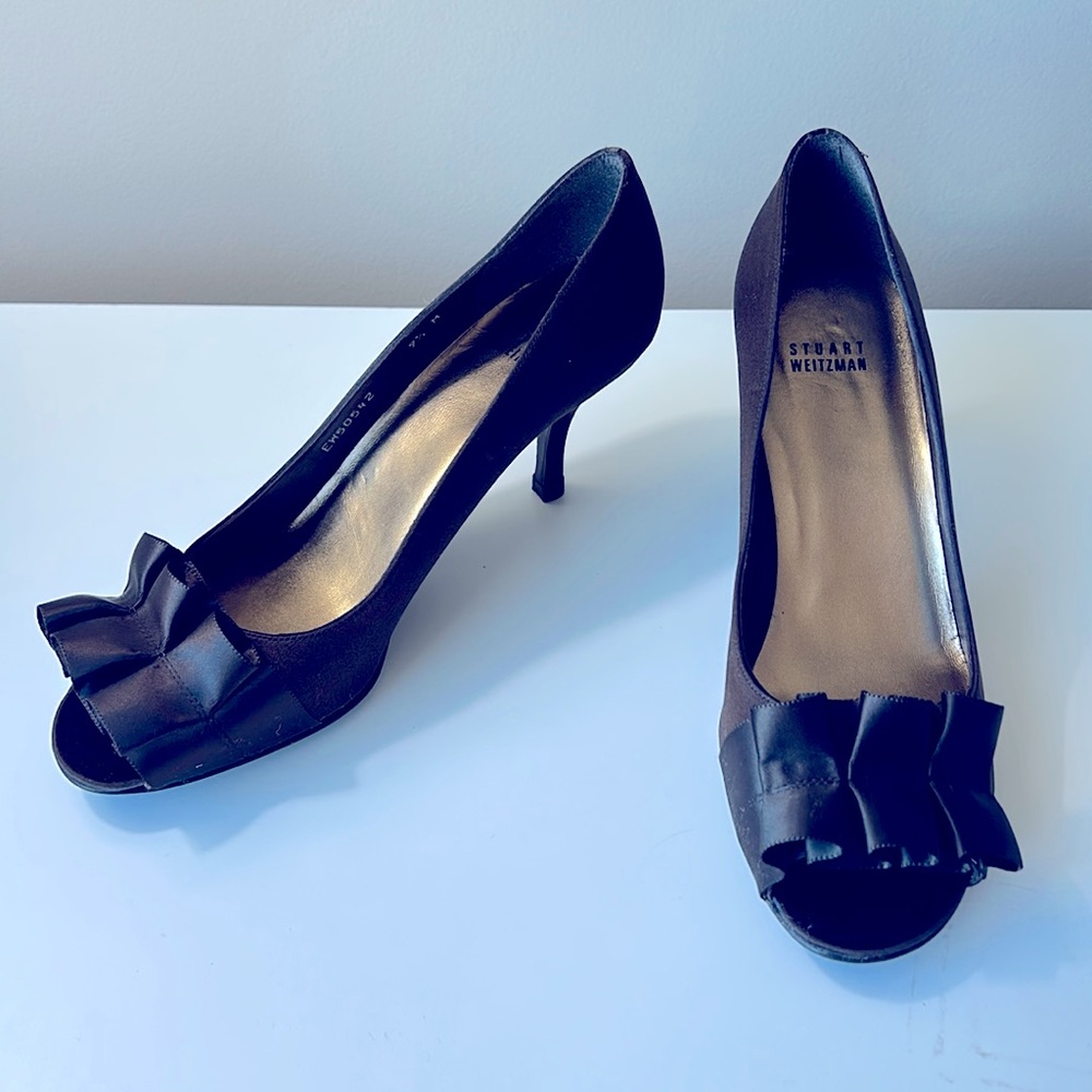 NWOT Stuart Weitzman Peeptoe Heels